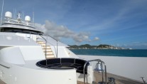 Motor yacht Dona Lola -  Foredeck